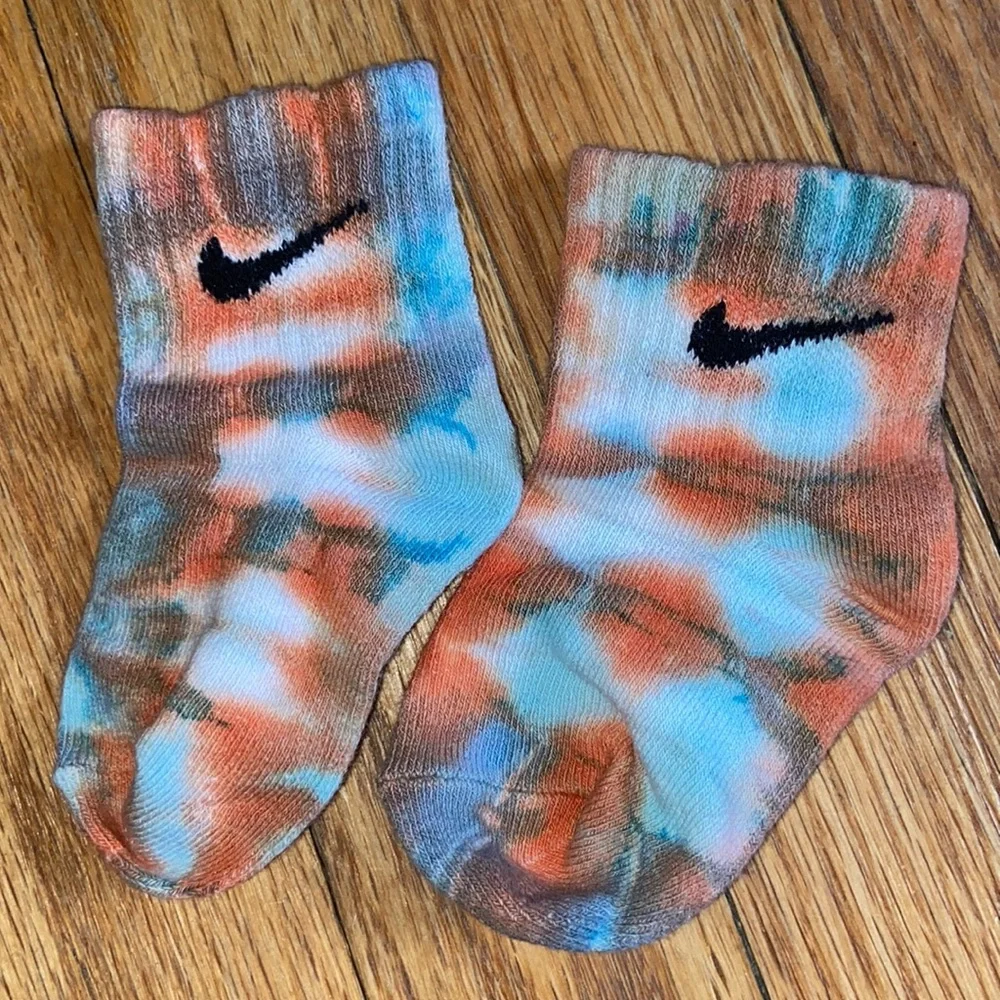 Nike Tie Dye Socks - Picture 4 of 5